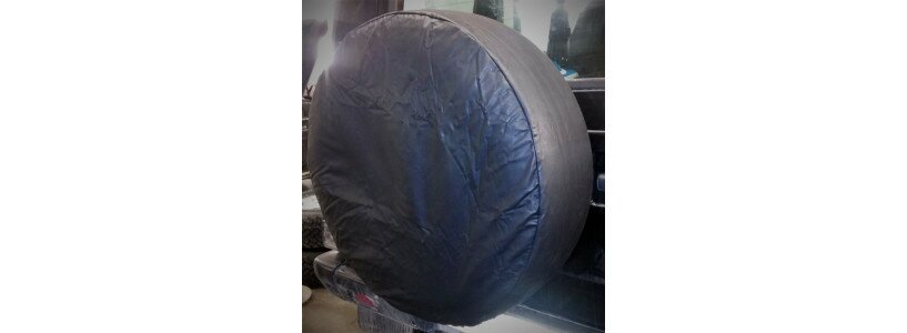 Bushranger rezerves riteņa pārvalks melns L Bushranger rezerves riteņa pārvalks melns L